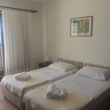 Studio Apartmani Topic Омиш Экстерьер фото